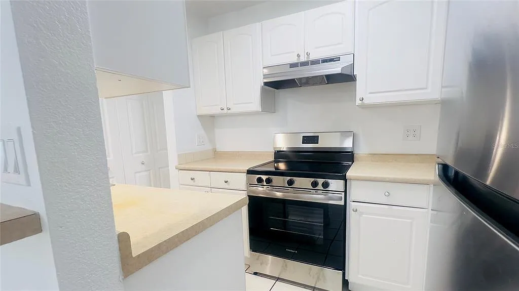 2 bed, 1.0 bath, 720 sqft, $1,850 — Photo 3