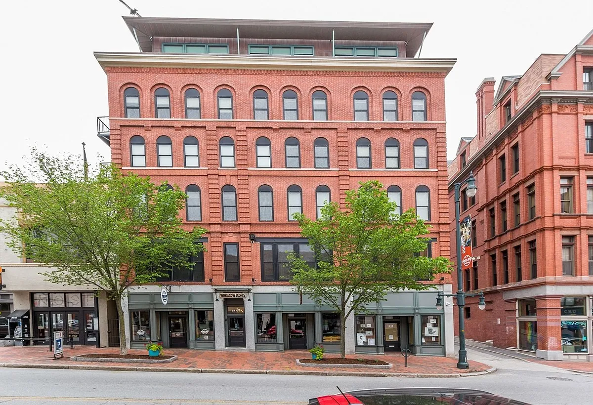 Building Photo - 547 Congress St #A