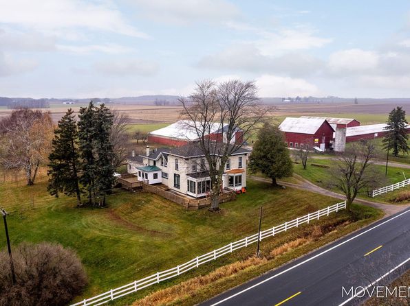 10043 Whitbeck Rd, Montague, MI 49437