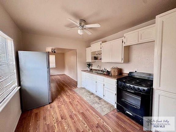4th image of 144 Mesquite St