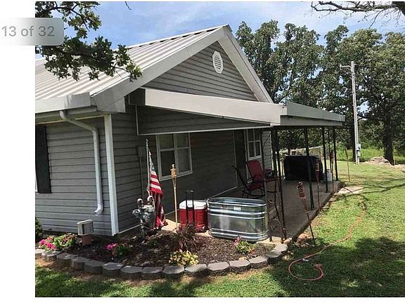 Porch of master bedroom 