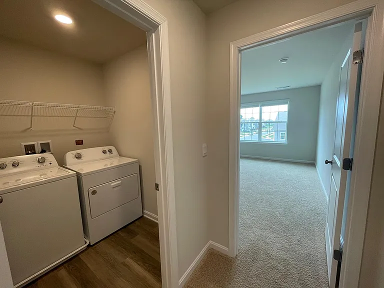 182 Hamstead Dr — Photo 9