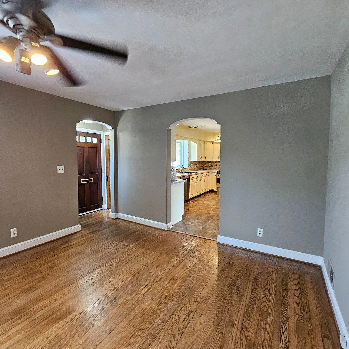 4 bed, 3.0 bath, 1453 sqft, $4,500 — Photo 2