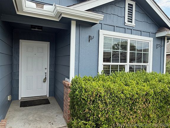 2nd image of 15148 E 108th Pl N