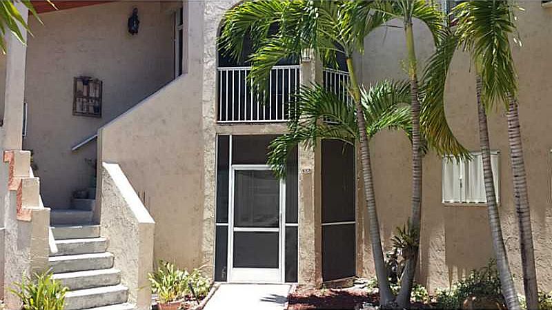 1st image of 301 SW 86th Ave APT 106