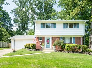 8708 Piccadilly Pl, Springfield, VA 22151