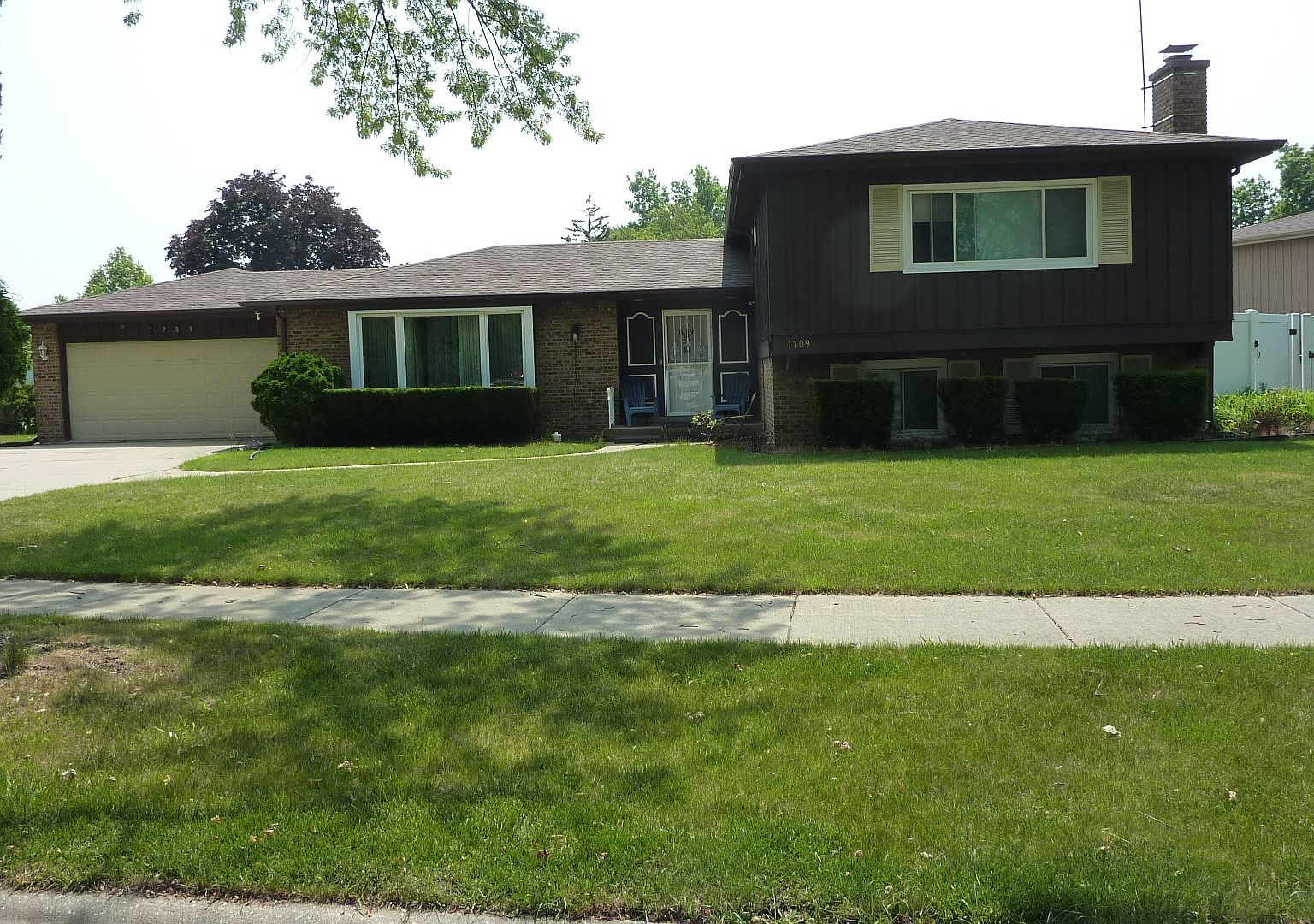 1709 W Stone Ave, Addison, IL 60101 Zillow