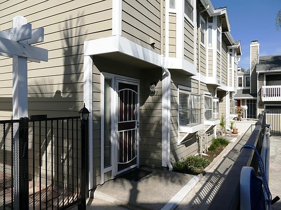 Unit 403 Exterior