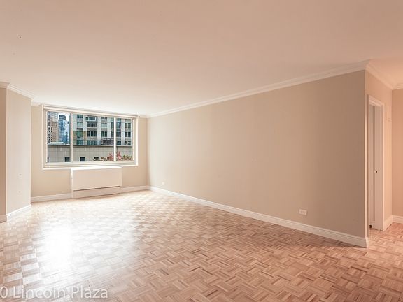 3rd image of 30 W 63rd St APT 5K