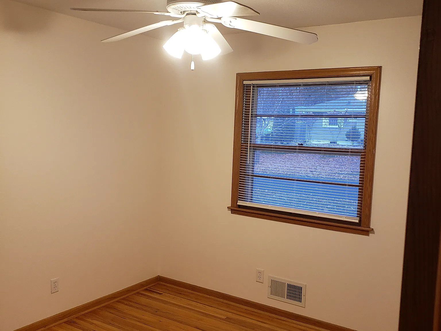 4 bed, 1800 sqft, $2,800 — Photo 3