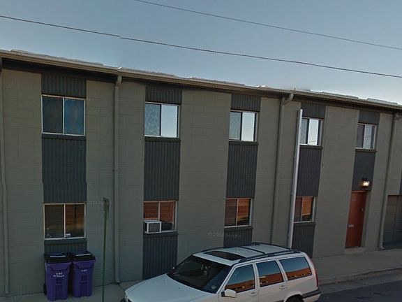 2nd image of 1010 W 1st Ave