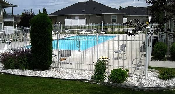 1st image of 628 Windemere Dr #101