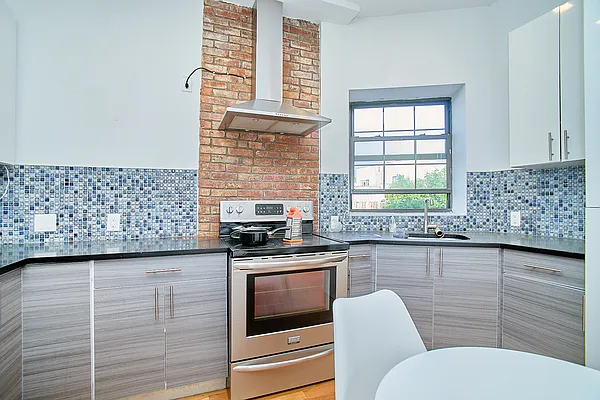 Rented by Halstead Real Estate | media 24