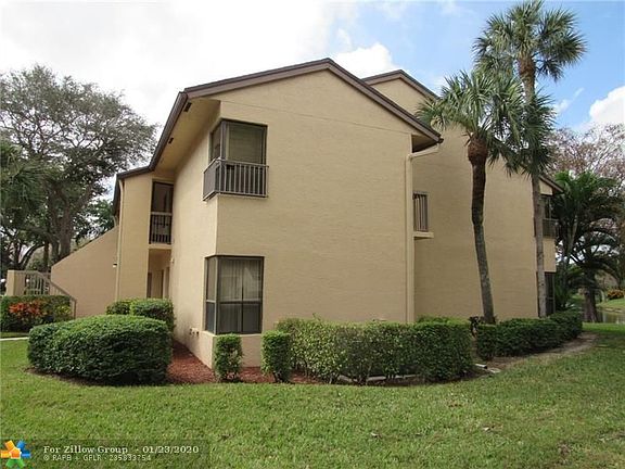 3rd image of 4403 Carambola Cir S #2636