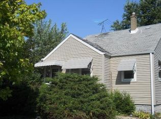 8819 S Mozart Ave, Evergreen Park, IL 60805