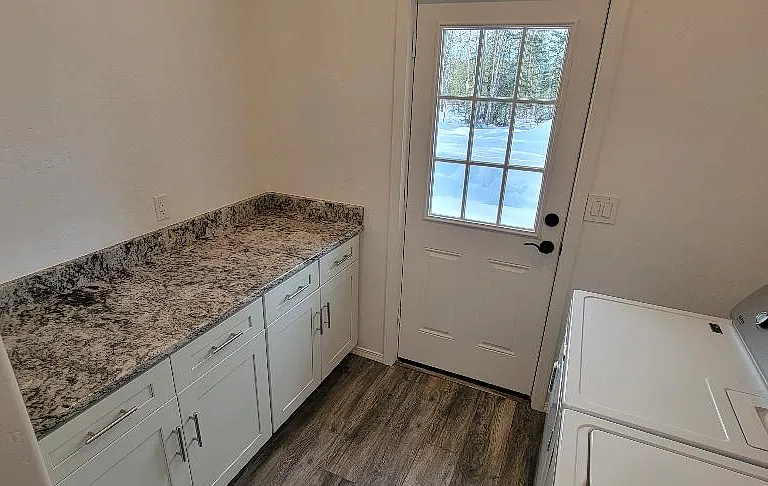 373 Scott Ln — Photo 26
