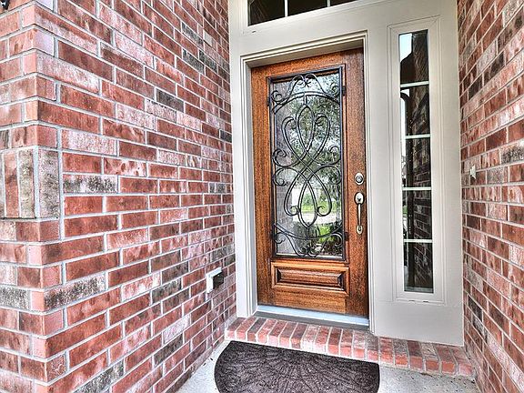 3rd image of 25538 Lockspur Dr