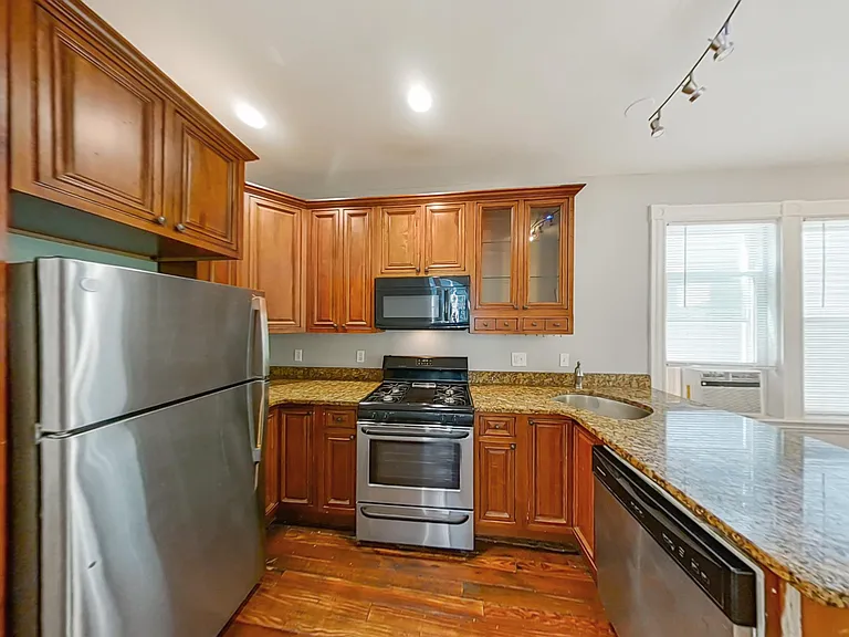 737 Parker St #3N — Photo 1