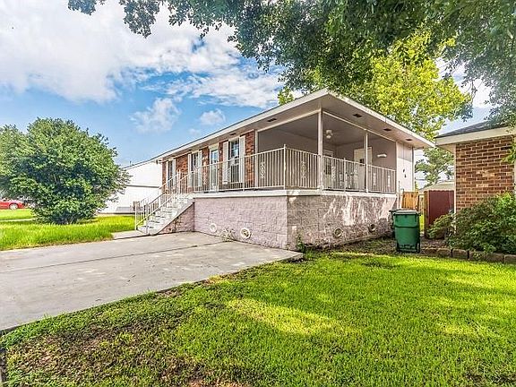 3rd image of 120 Helen Dr