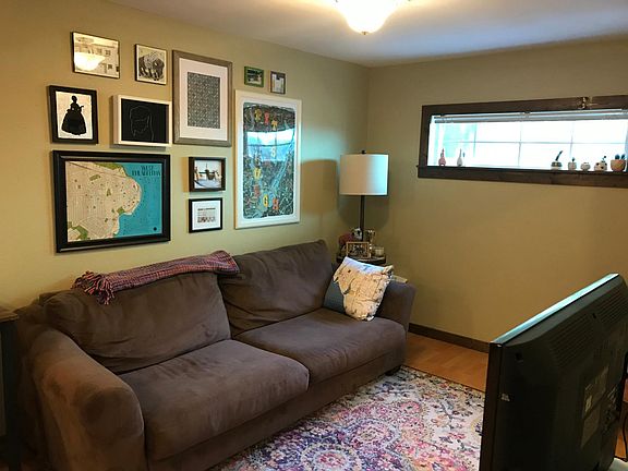 3rd image of 2109 Brackenridge St APT B