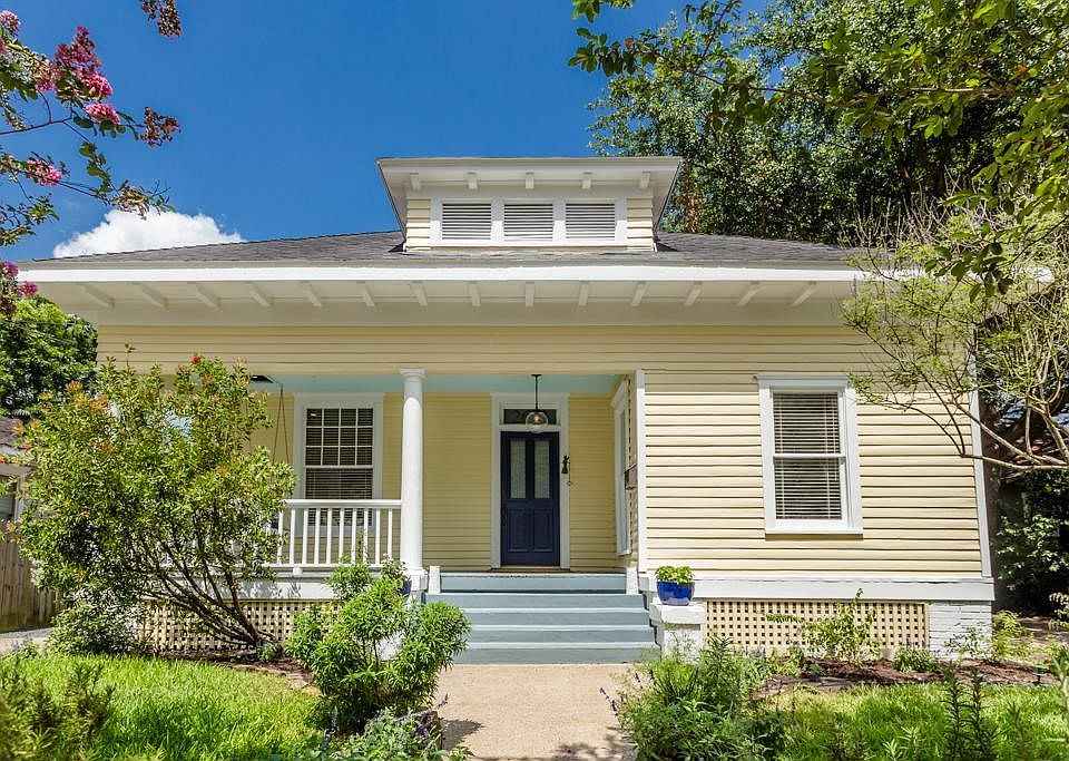 Welcome to 2623 Morrison Street!