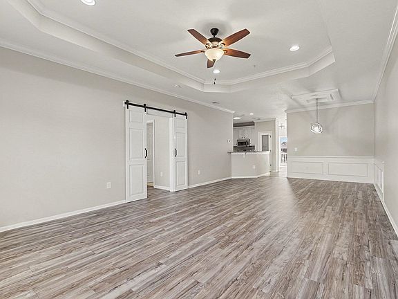 2nd image of 822 Sail Ln. #202