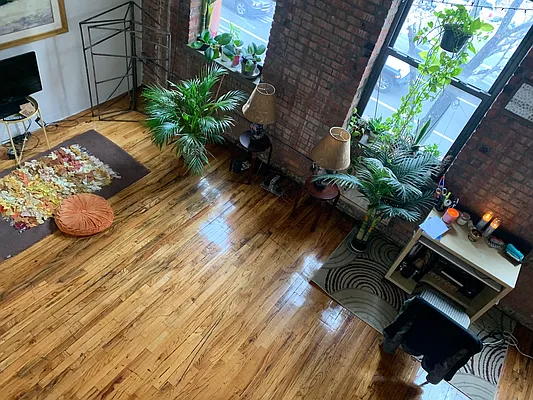 Rented by Carnegie Management Inc | media 25