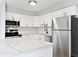 3155 Sandwich St #1B, Windsor, ON N9C 1A7