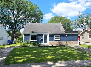 819 N West St, Crown Point, IN 46307