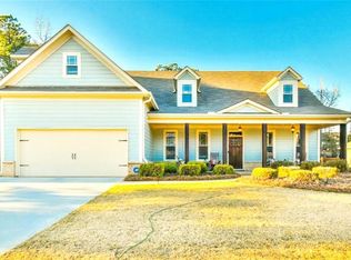 864 Hawkins Creek Dr, Jefferson, GA 30549