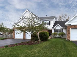 1070 Dartmouth Dr, Bartlett, IL 60103