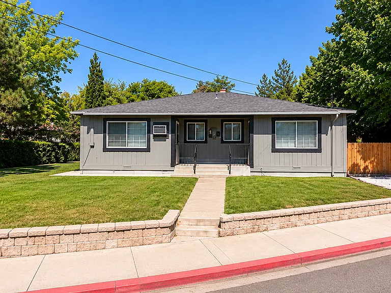 11th / Sierra 4-Plex — Photo 8