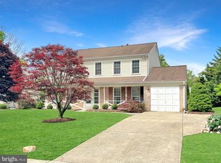 10628 Democracy Ln, Potomac, MD 20854