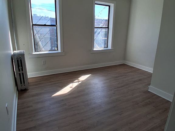 5th image of 210 60th St APT 17