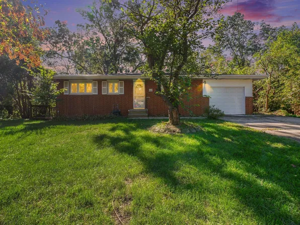 5021 Stagecoach Rd, Portage, IN 46368