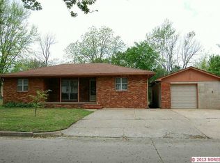 209 Meadowlark Ave, Bartlesville, OK 74006