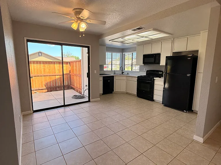 1502 Seiko Ave — Photo 7