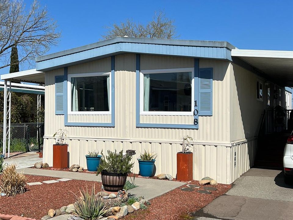 1st image of 108 Village Cir #108