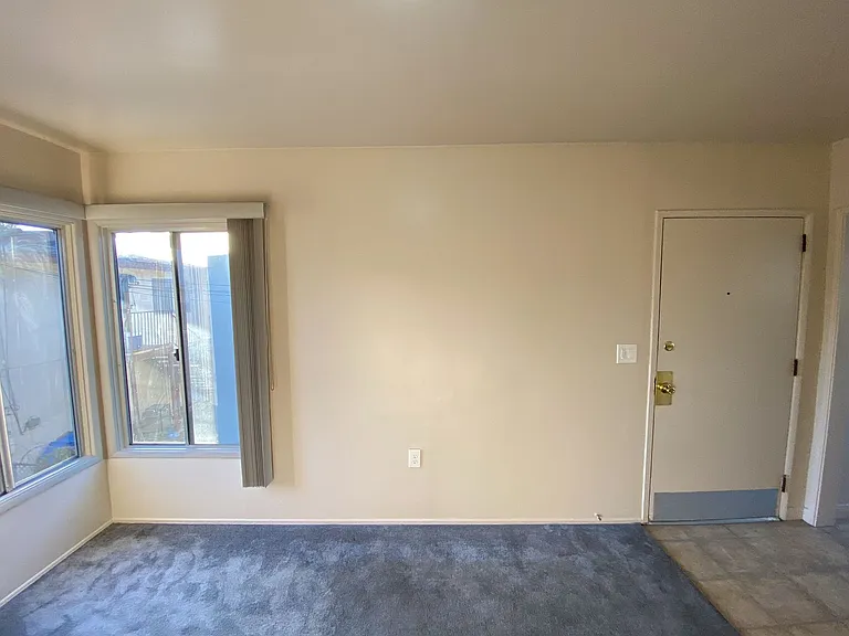 1135 W 90th St — Photo 12