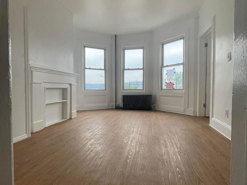 1st image of 46 Groshon Ave APT 2