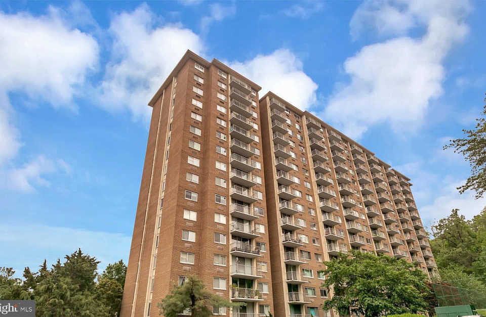 1st image of 2059 Huntington Ave APT 403