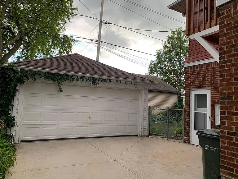 6015 W Wells St — Photo 13