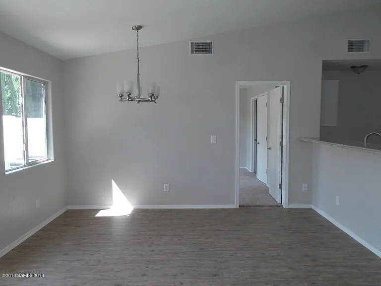 808 Four Winds Cir — Photo 3