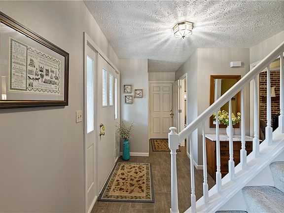 4th image of 310 Whittlesey Dr