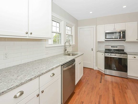 4th image of 115 E Roe Blvd