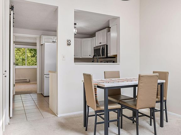 4th image of 17587 Pond Cir