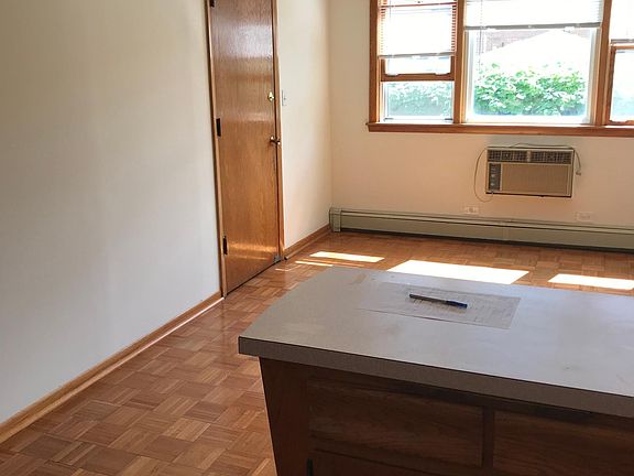 4th image of 3805 N Christiana Ave #1