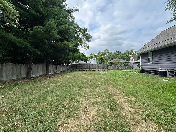 3rd image of 2302 Missouri Ave