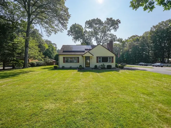 334 Munsing St, Ludlow, MA 01056