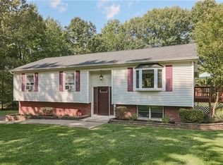 5 Lauretta Dr, Highland, NY 12528